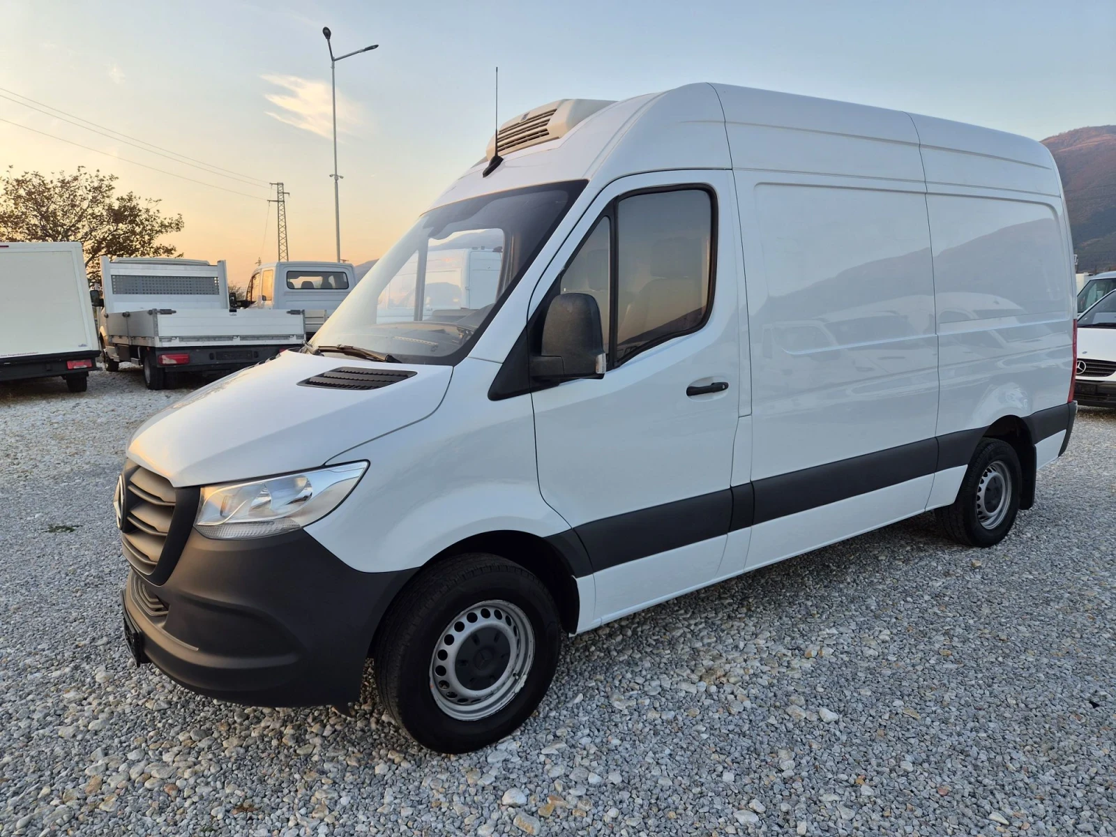 Mercedes-Benz Sprinter 317 CDI* Хладилен * Автомат* Нави* Клима 