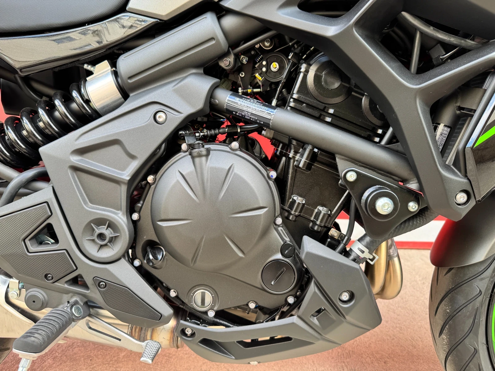 Kawasaki Versys Versys 650 ABS TC LED-НОВ - изображение 6