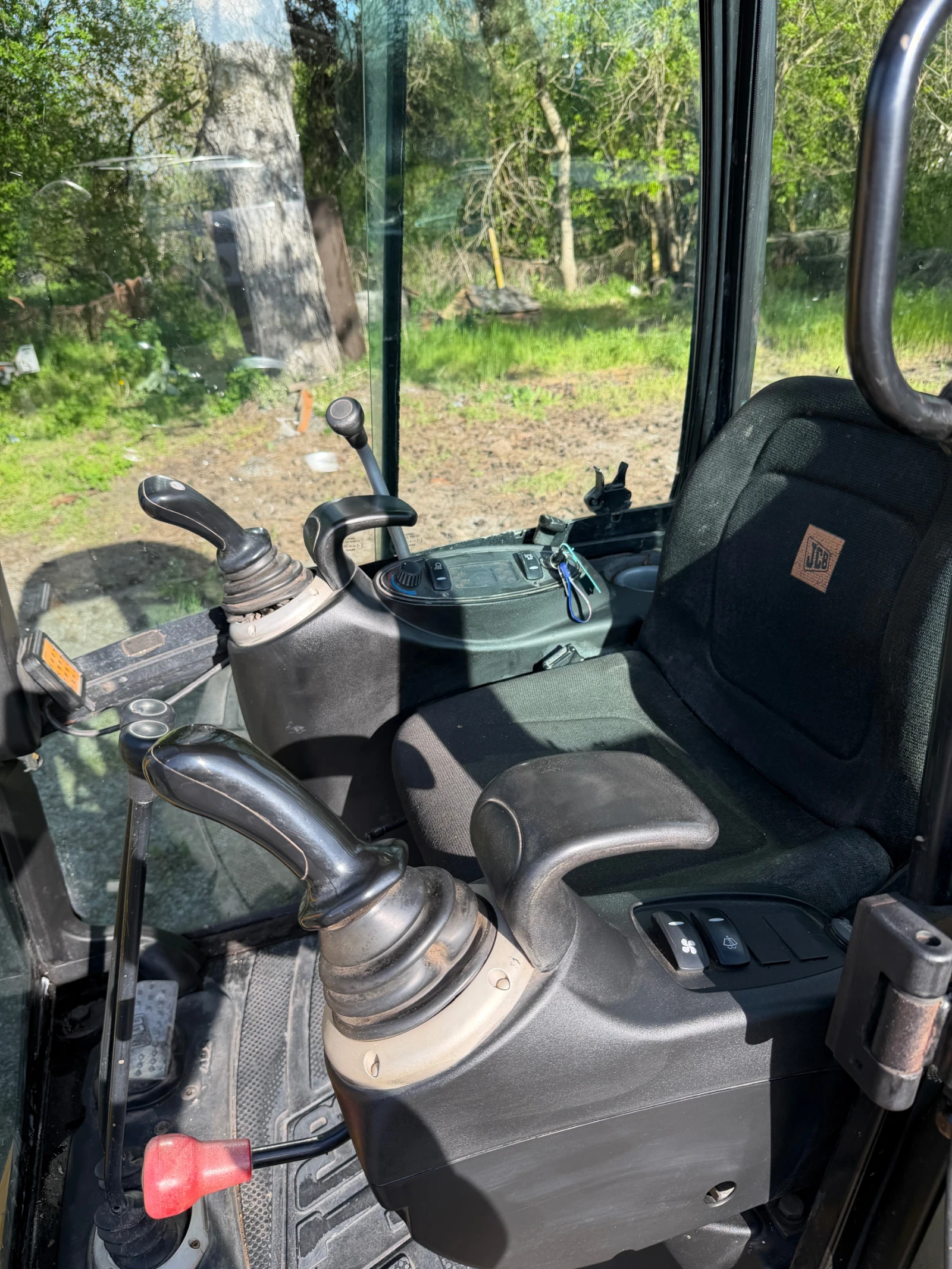 Багер JCB 8014CTS, снимка 9 - Индустриална техника - 54346906