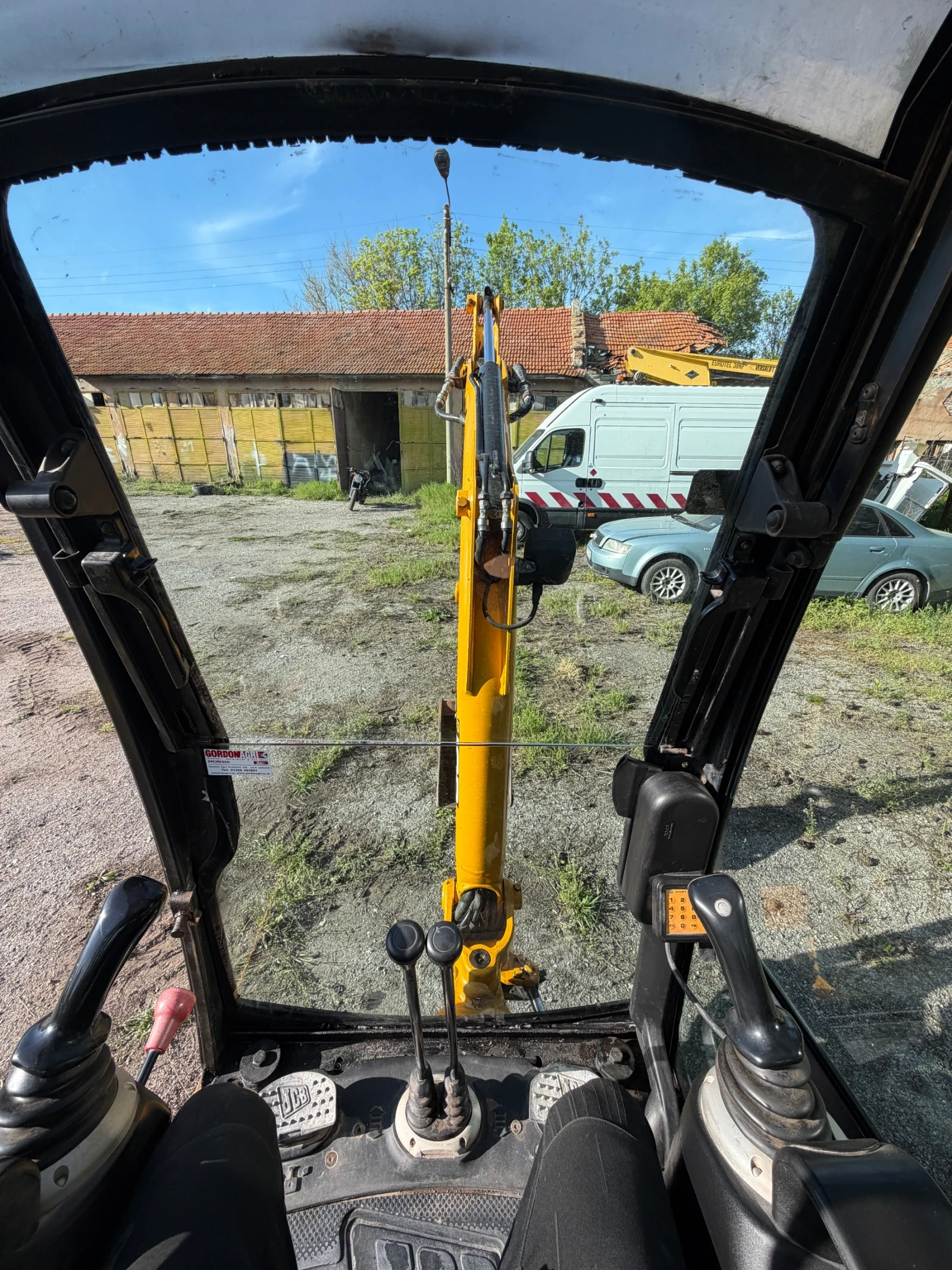 Багер JCB 8014CTS, снимка 14 - Индустриална техника - 54346906