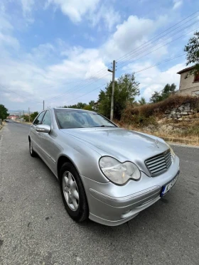 Mercedes-Benz C 220, снимка 2