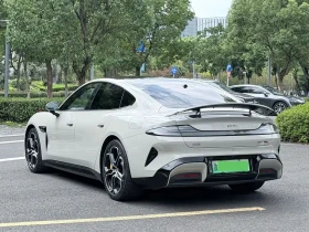 Xiaomi SU7, снимка 3