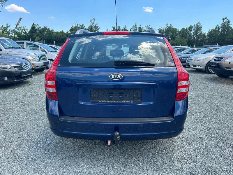 Kia Ceed 1.6i, снимка 5 - Автомобили и джипове - 47296929