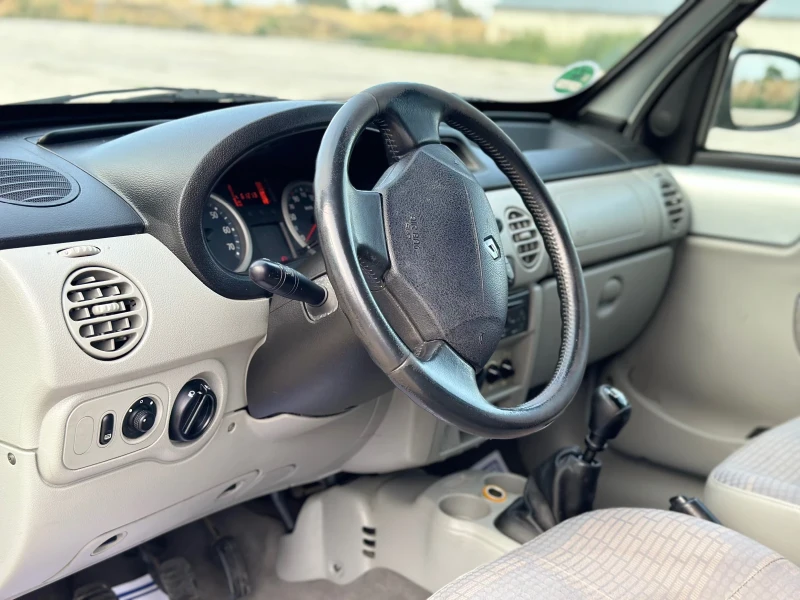 Renault Kangoo 1.6 KLIMA, снимка 7 - Автомобили и джипове - 46930349