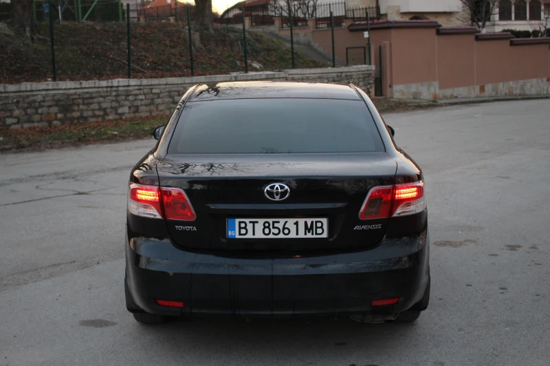 Toyota Avensis 1.8 VVT-I, снимка 5 - Автомобили и джипове - 48635820