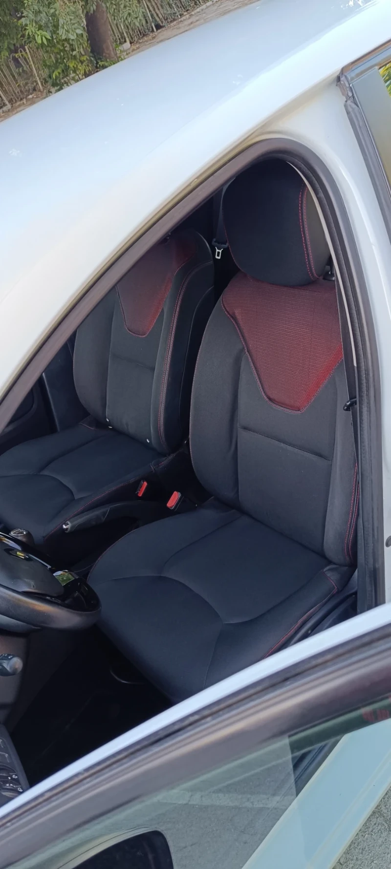 Renault Clio 1.5 dci, снимка 9 - Автомобили и джипове - 52308717