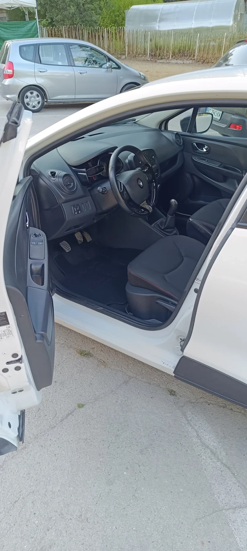 Renault Clio 1.5 dci, снимка 8 - Автомобили и джипове - 52308717