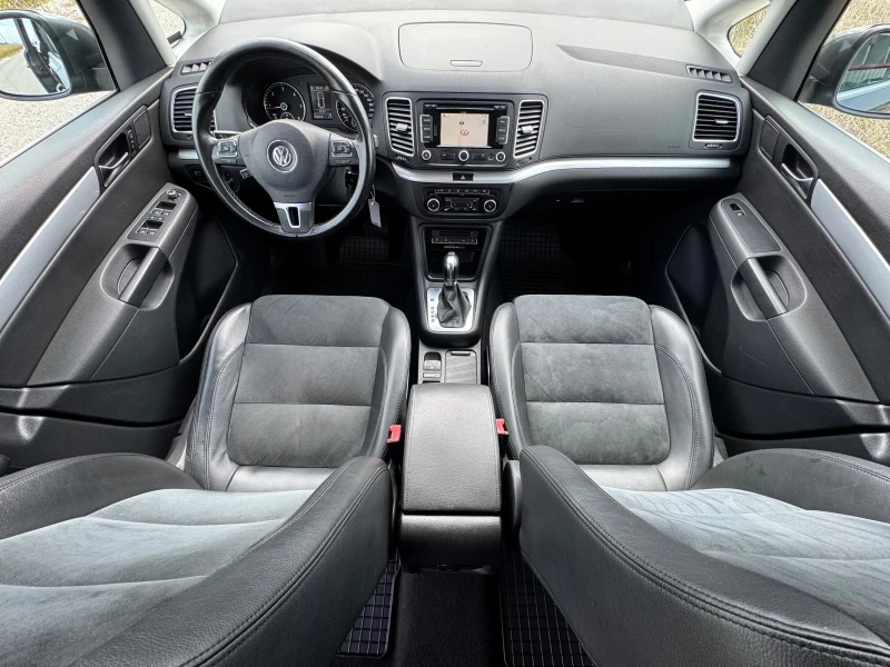 VW Sharan 2.0 TDI / LED / AVTOMAT / HIGHLINE / KOJA / NAVI, снимка 9 - Автомобили и джипове - 52001573