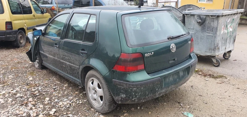 VW Golf 1.9 TDI 110кс, снимка 2 - Автомобили и джипове - 52505397