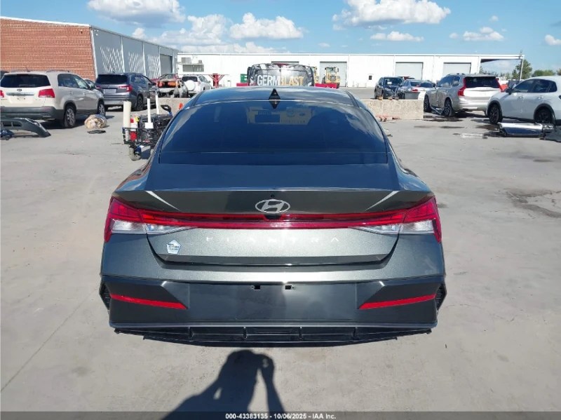 Hyundai Elantra DIGITAL* ПОДГРЕВ* ПАНОРАМА* 9ХИЛ.КМ., снимка 6 - Автомобили и джипове - 52898754
