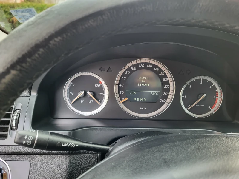 Mercedes-Benz C 220, снимка 4 - Автомобили и джипове - 53206018