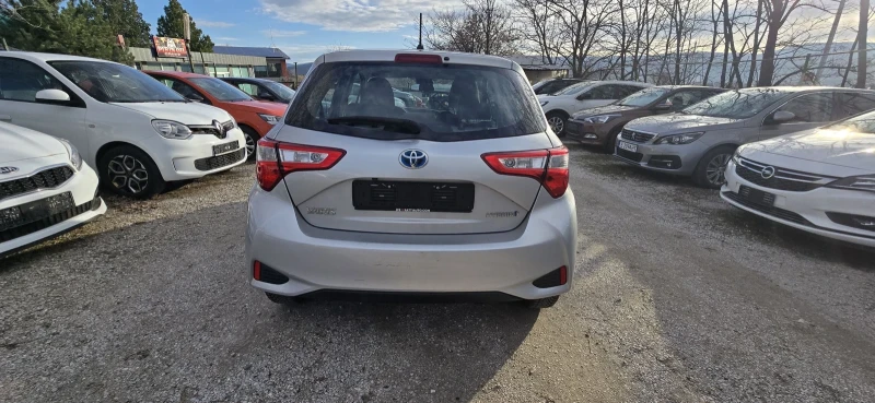 Toyota Yaris 1.5 hybrid, снимка 4 - Автомобили и джипове - 53596165