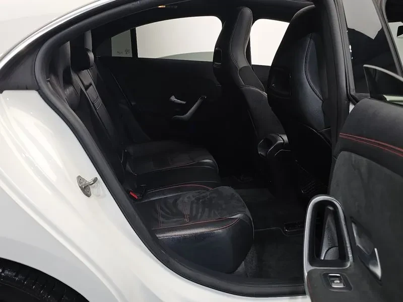 Mercedes-Benz CLA, снимка 12 - Автомобили и джипове - 55738986