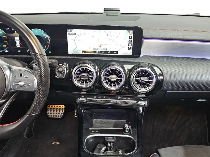 Mercedes-Benz CLA, снимка 14 - Автомобили и джипове - 55738986