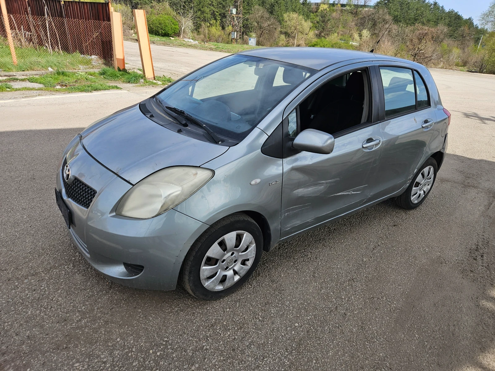 Toyota Yaris 1.4dizel 90ks 2007god avtomat - изображение 4