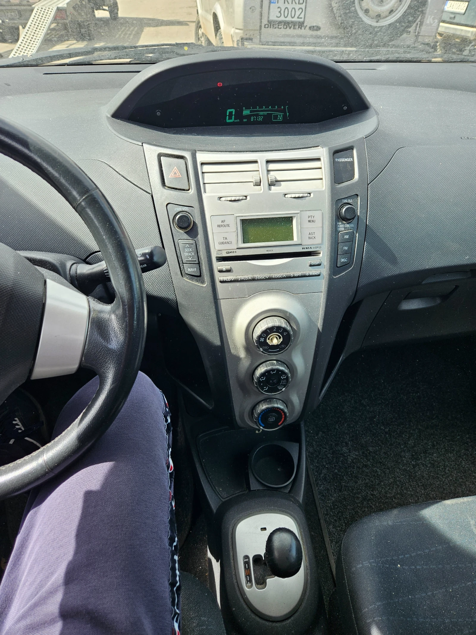 Toyota Yaris 1.4dizel 90ks 2007god avtomat - изображение 9