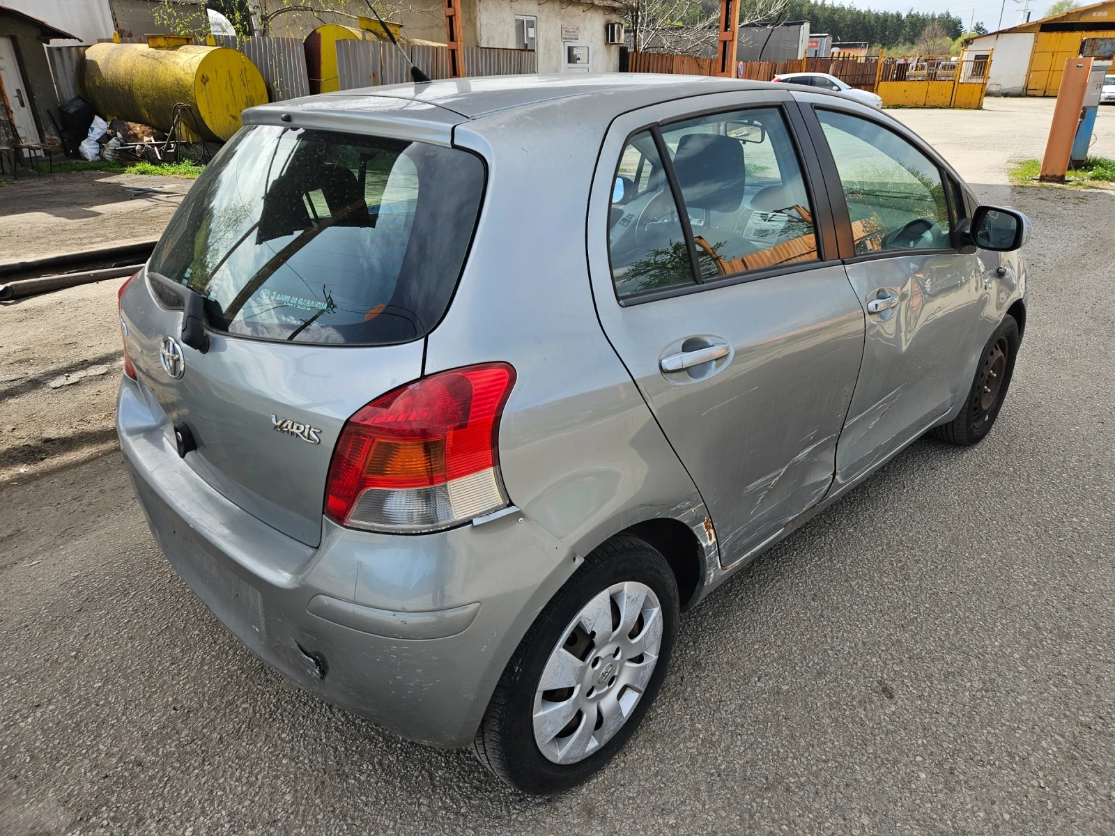 Toyota Yaris 1.4dizel 90ks 2007god avtomat - изображение 10