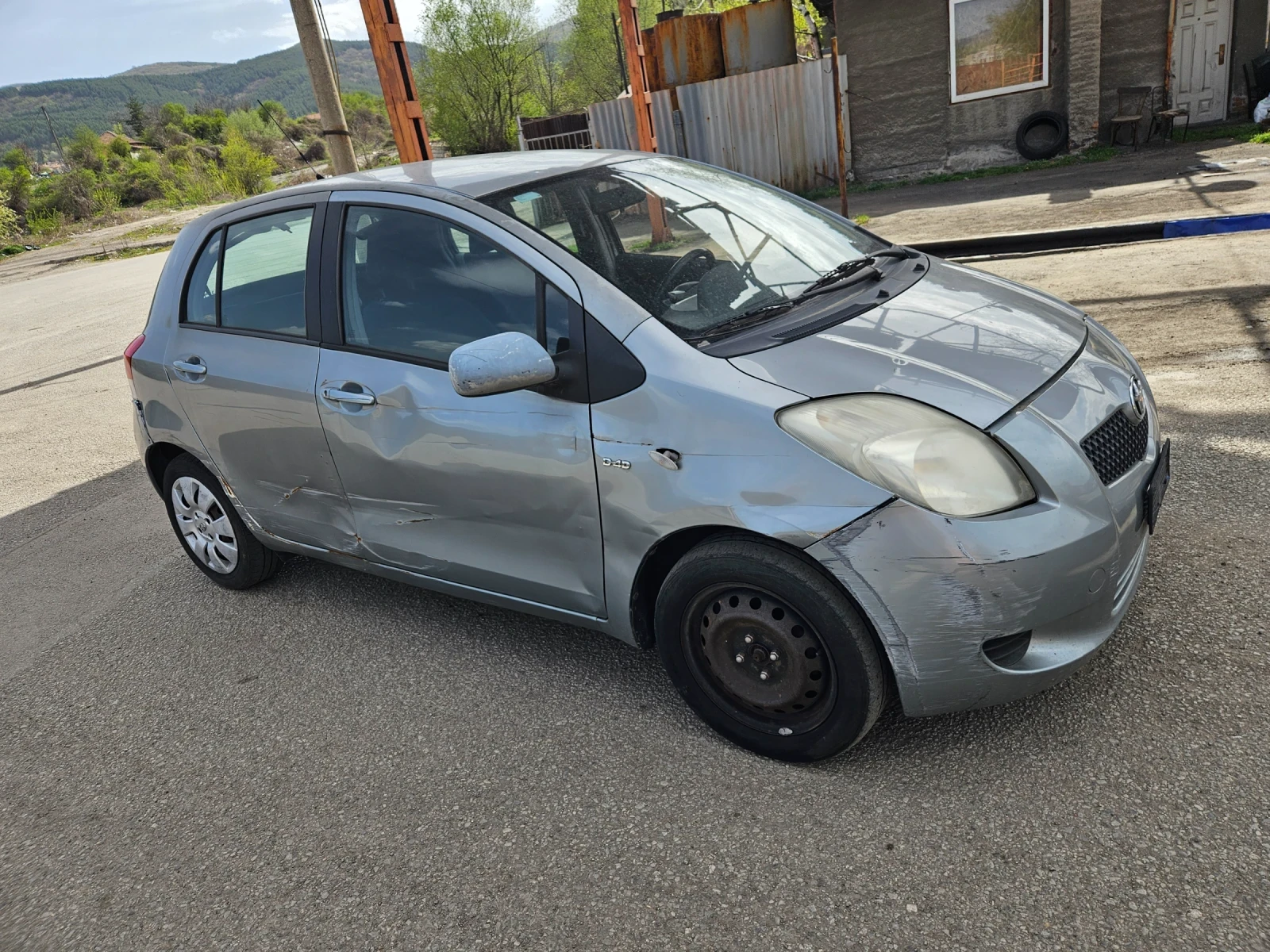 Toyota Yaris 1.4dizel 90ks 2007god avtomat - изображение 3