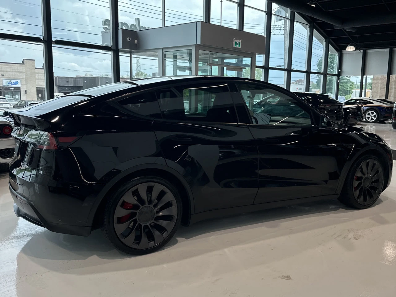 Tesla Model Y * Performance* CARFAX* АВТОФИНАНСИРАНЕ*  - изображение 4