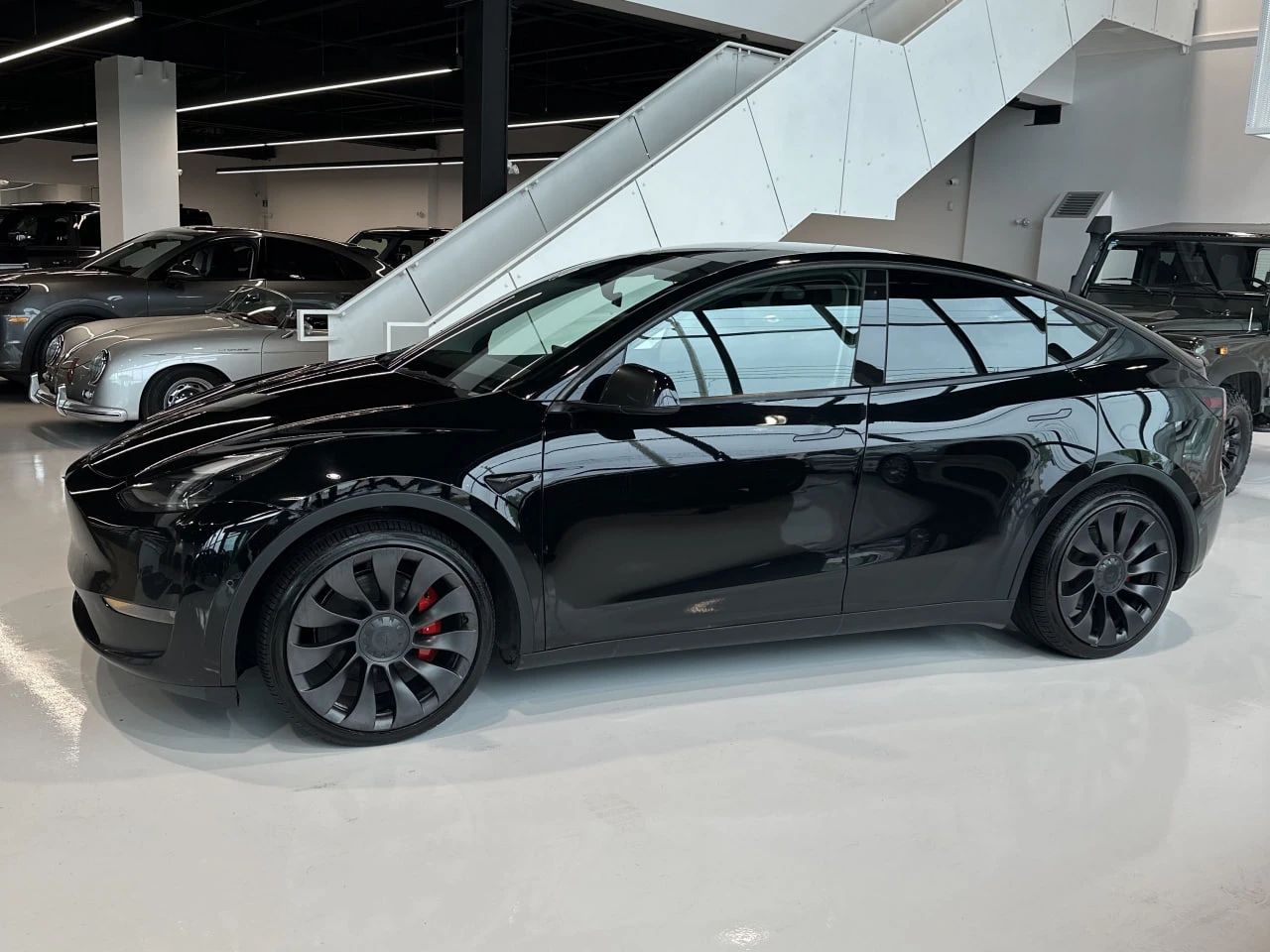 Tesla Model Y * Performance* CARFAX* АВТОФИНАНСИРАНЕ*  - изображение 5