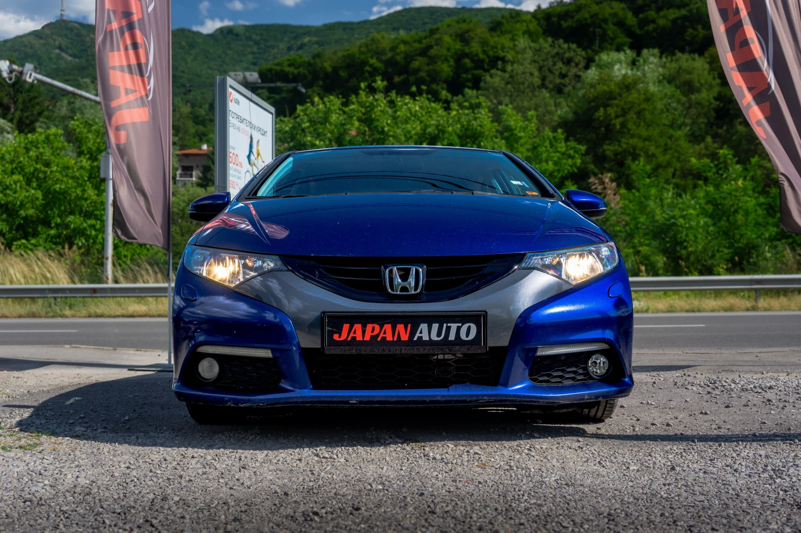 Honda Civic 1.8i-VTEC Automatic с гаранция!  - изображение 2