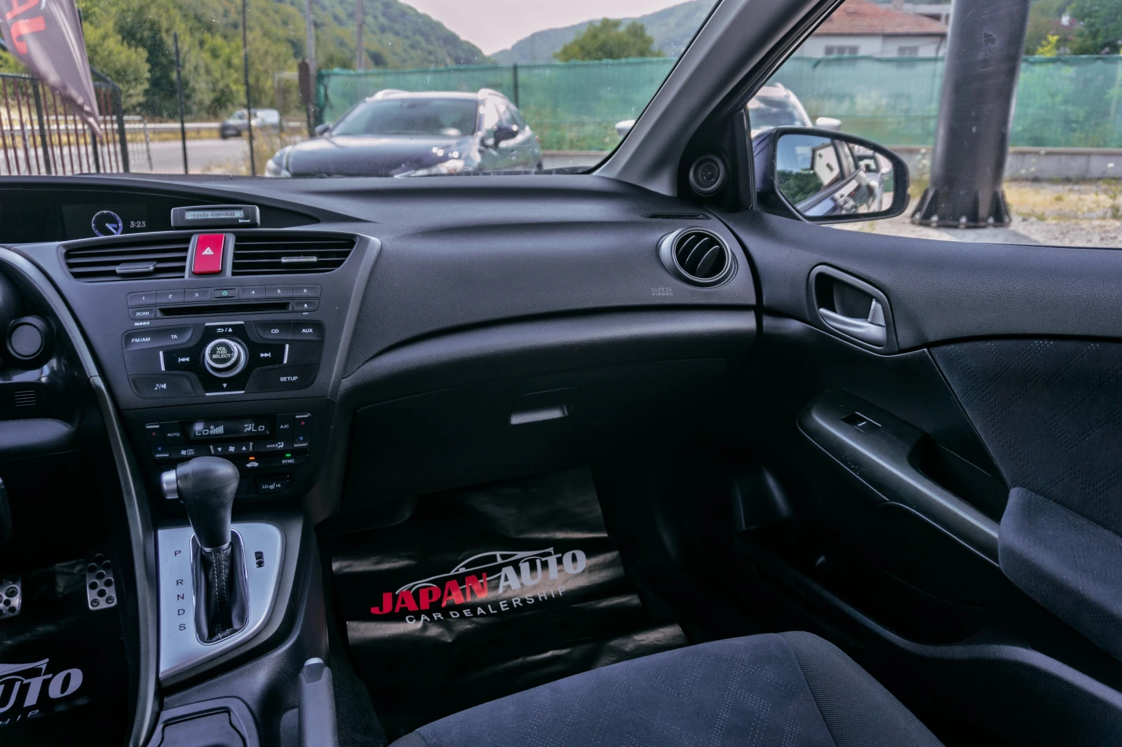 Honda Civic 1.8i-VTEC Automatic с гаранция!  - изображение 10
