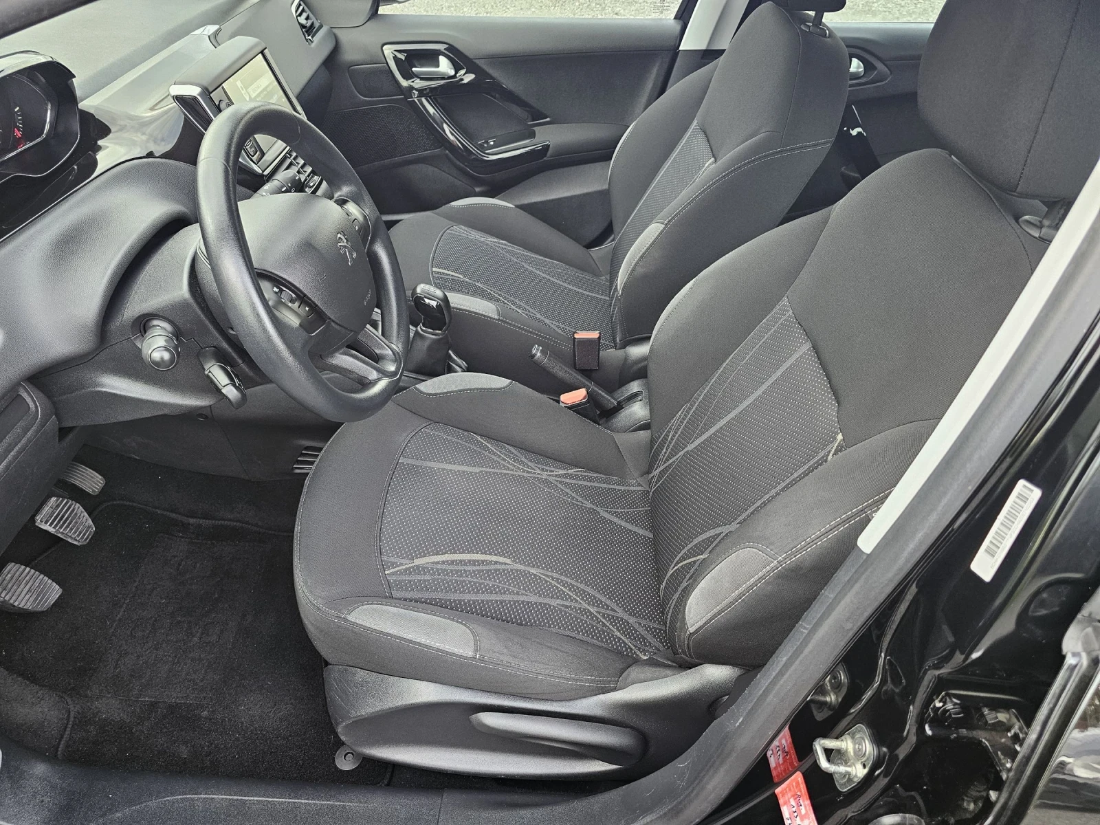 Peugeot 208 1.2i 82K.C.100! | Mobile.bg   9