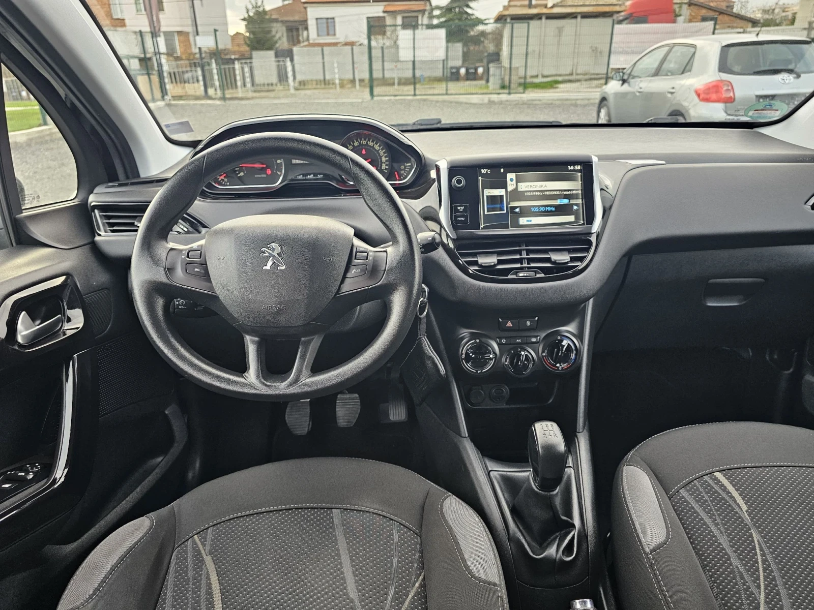 Peugeot 208 1.2i 82K.C.100! | Mobile.bg   10