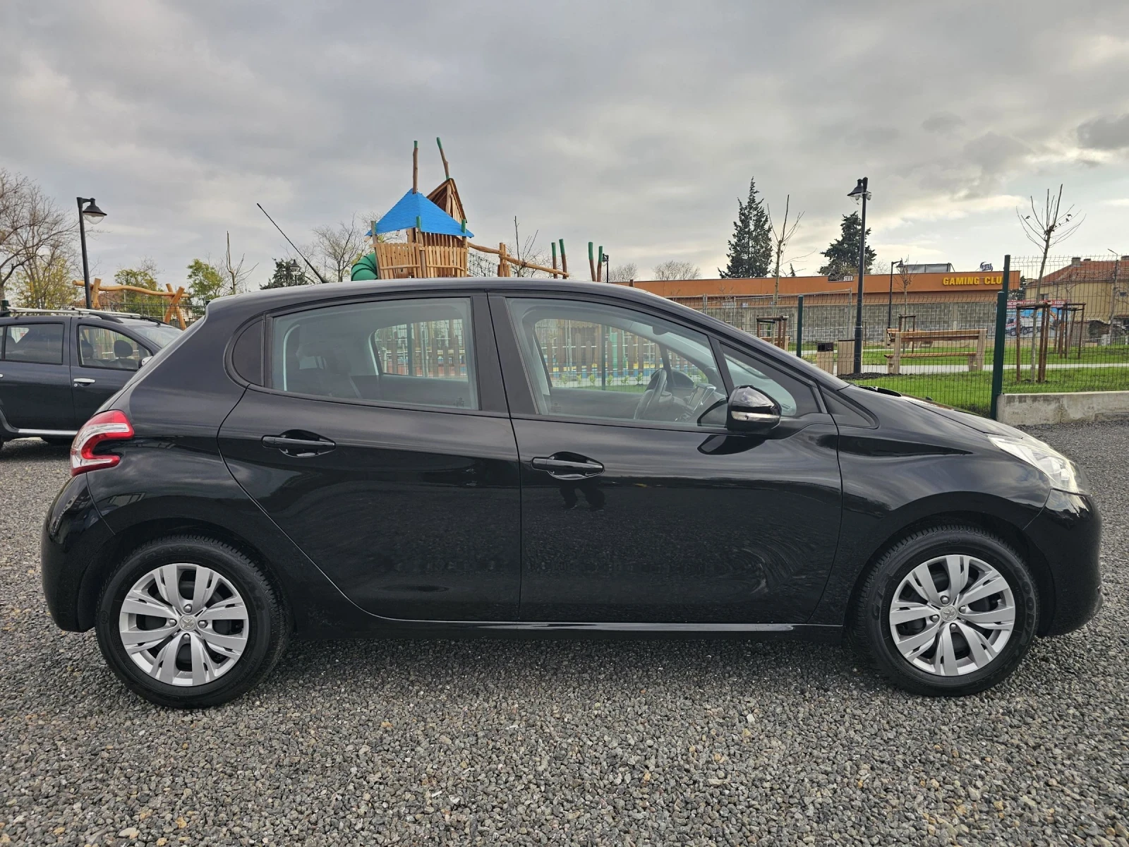 Peugeot 208 1.2i 82K.C.100! | Mobile.bg   4