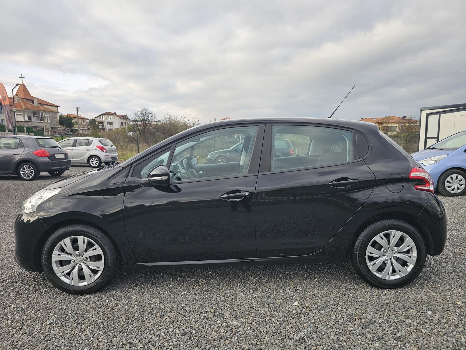 Peugeot 208 1.2i 82K.C.100! | Mobile.bg   7
