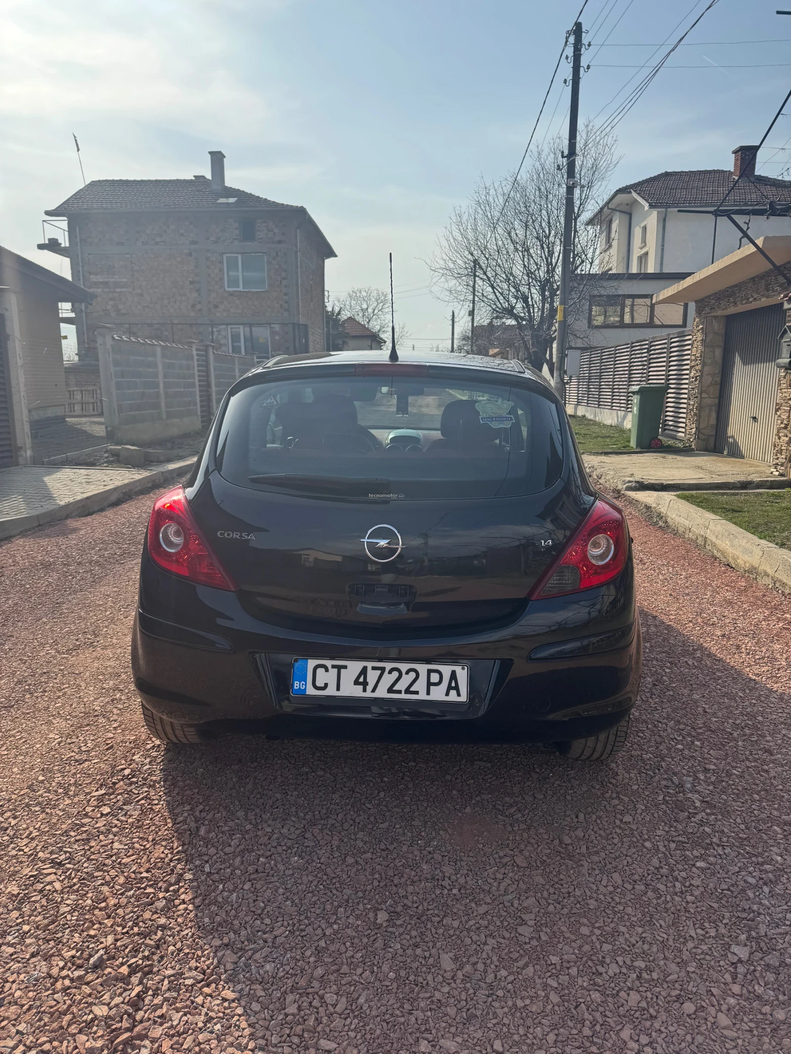 Opel Corsa 1.4i/LPG, снимка 3 - Автомобили и джипове - 53709147