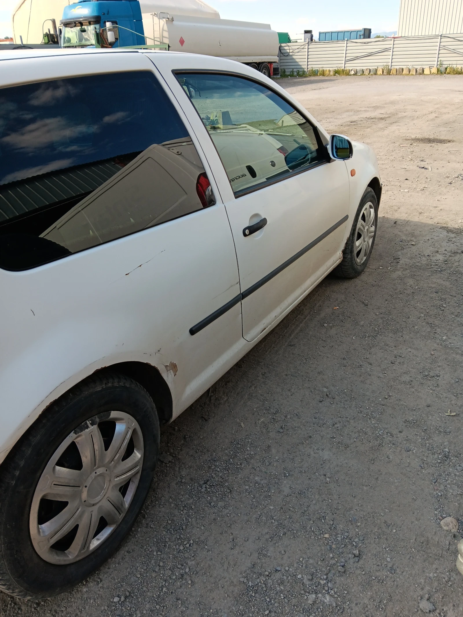 VW Golf 1600, снимка 2 - Автомобили и джипове - 53849962