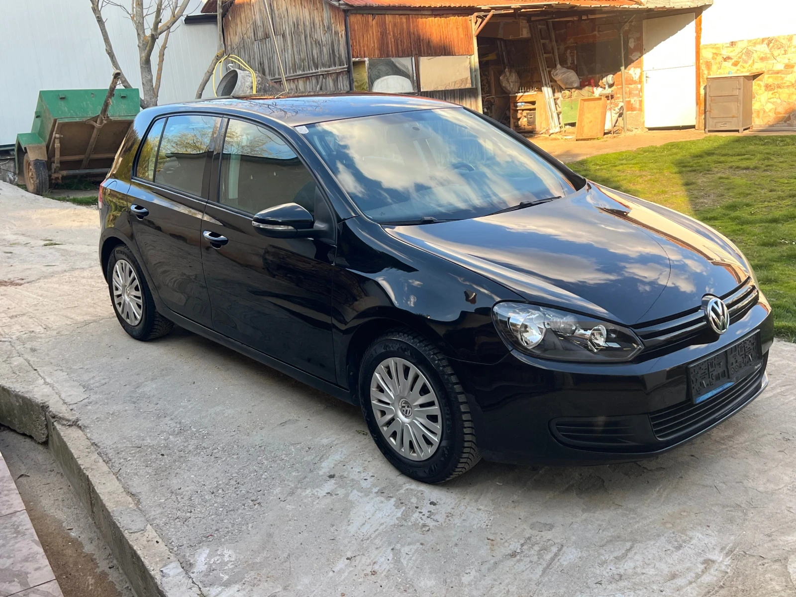VW Golf 1.6 TDI BlueMotion, снимка 3 - Автомобили и джипове - 54143584