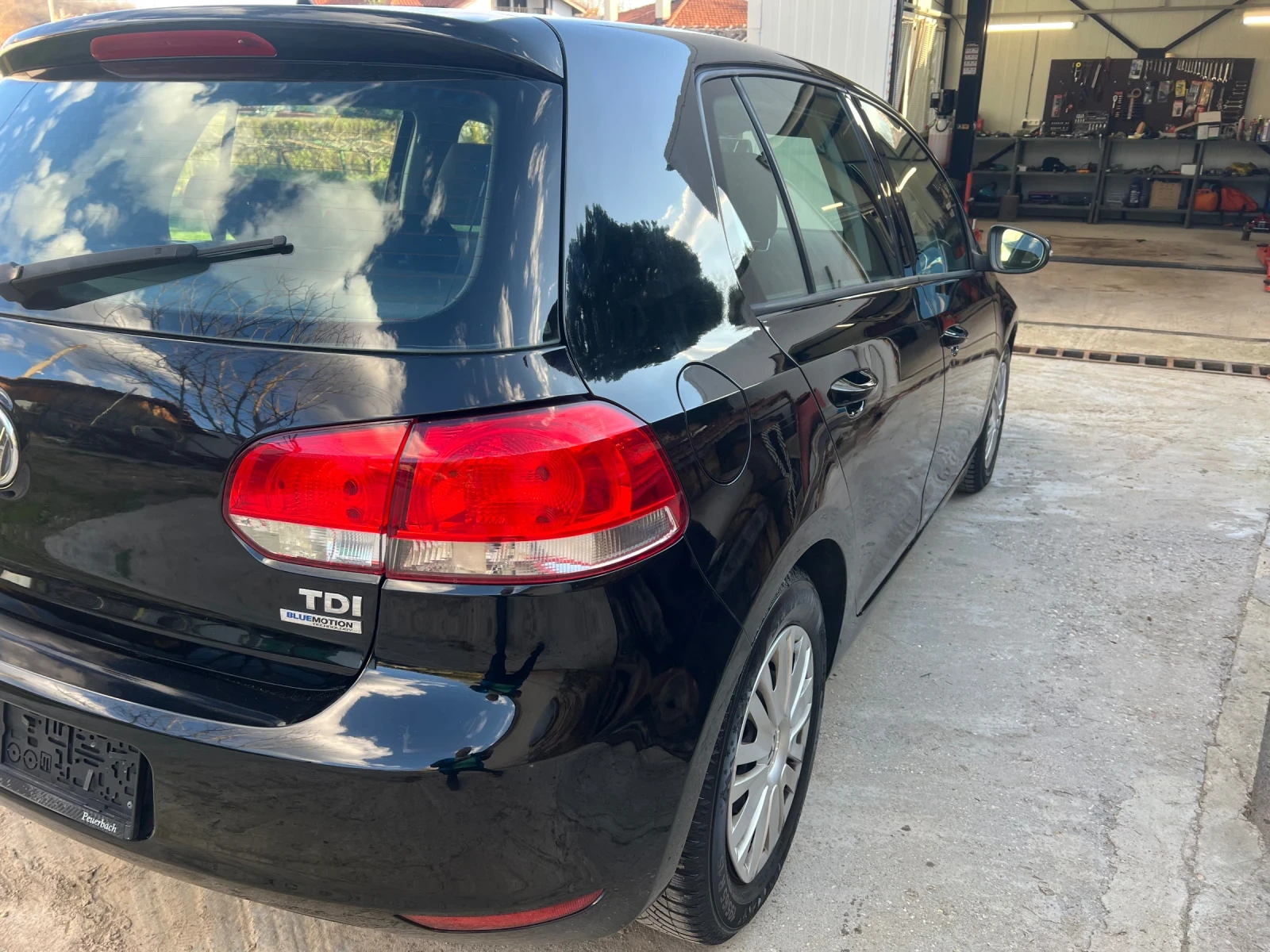 VW Golf 1.6 TDI BlueMotion, снимка 17 - Автомобили и джипове - 54143584