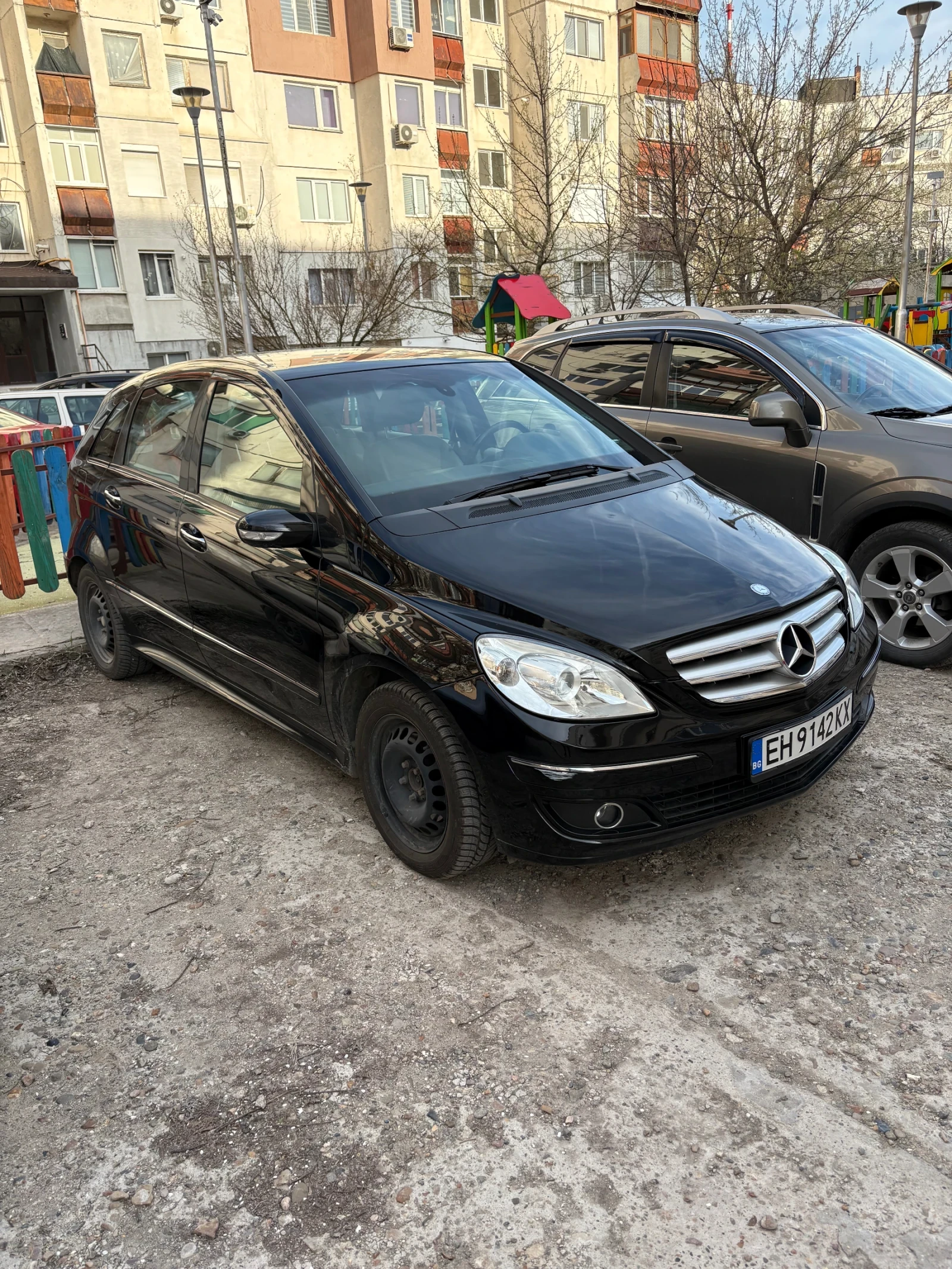 Mercedes-Benz B 200, снимка 2 - Автомобили и джипове - 54181225