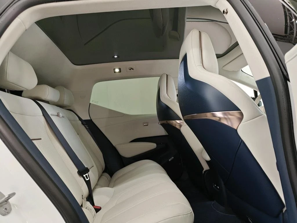 Zeekr X 64 kWh, снимка 10 - Автомобили и джипове - 54831022