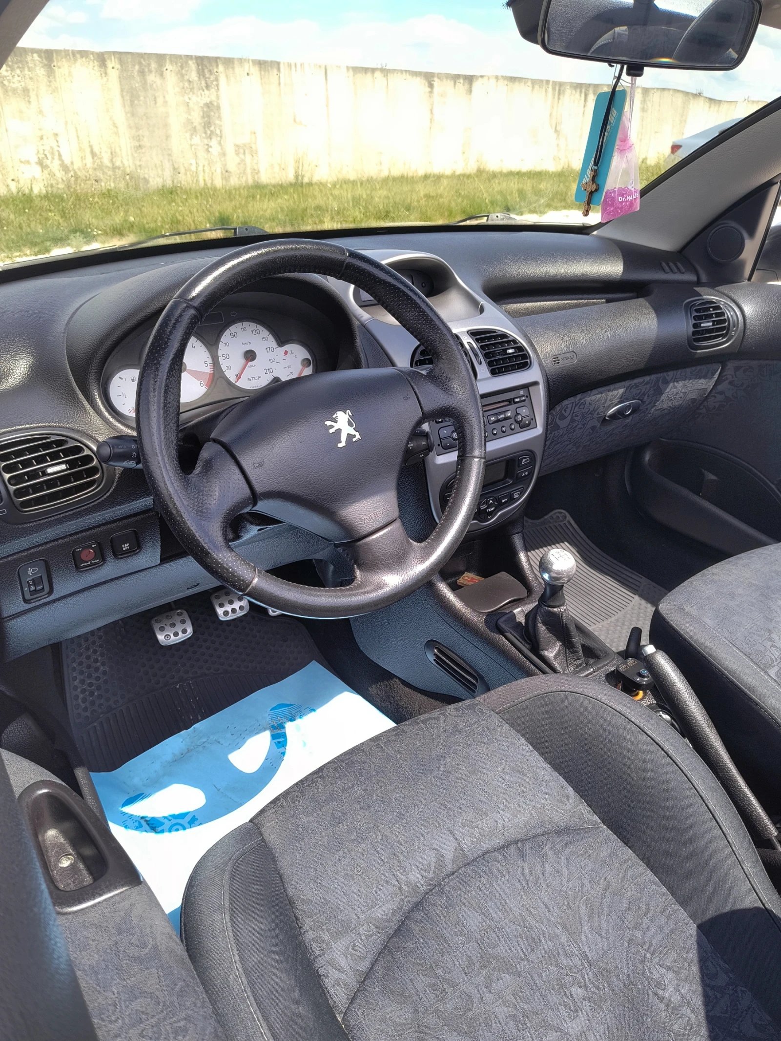 Peugeot 206 206CC, снимка 10 - Автомобили и джипове - 54894217