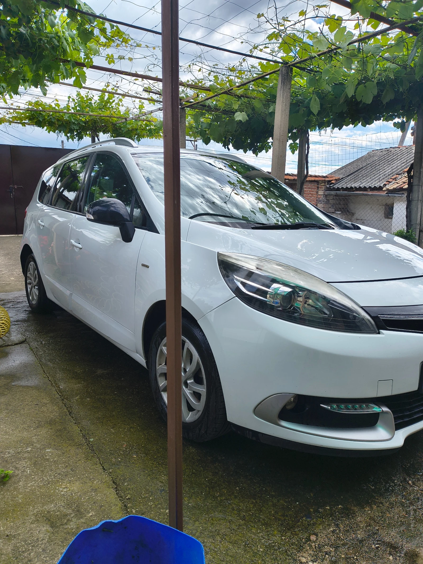 Renault Grand scenic, снимка 6 - Автомобили и джипове - 54942604