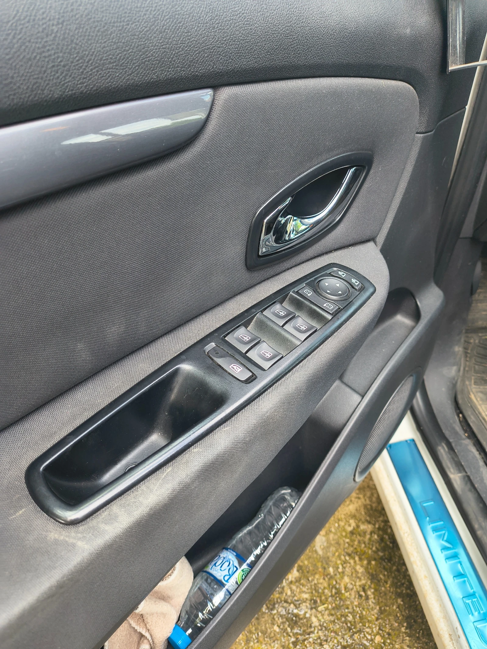 Renault Grand scenic, снимка 7 - Автомобили и джипове - 54942604