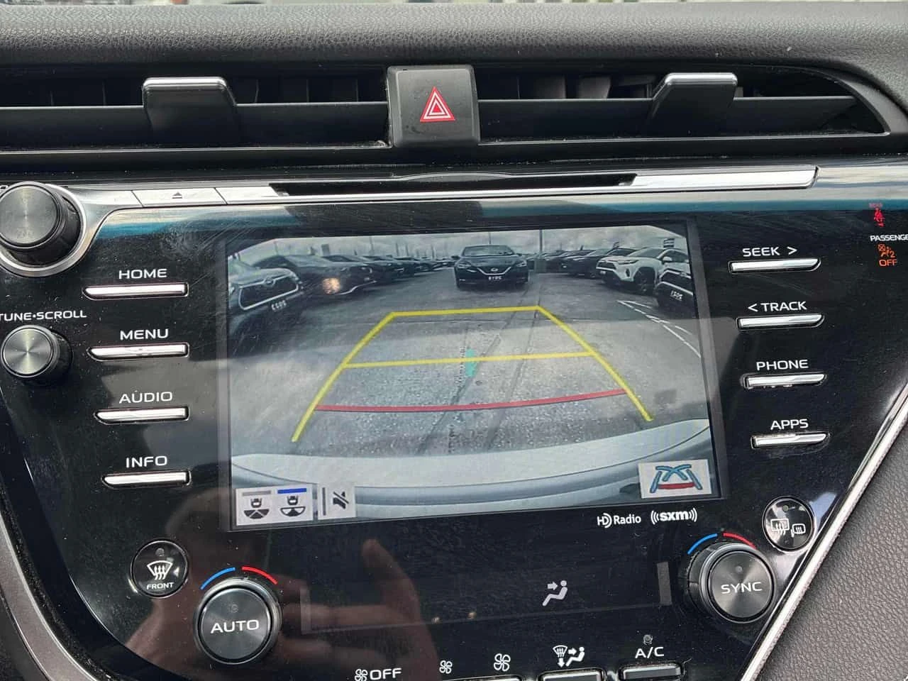 Toyota Camry * Auto * АВТОКРЕДИТ БЕЗ ПЪРВОНАЧАЛНА ВНОСКА* , снимка 15 - Автомобили и джипове - 55070097