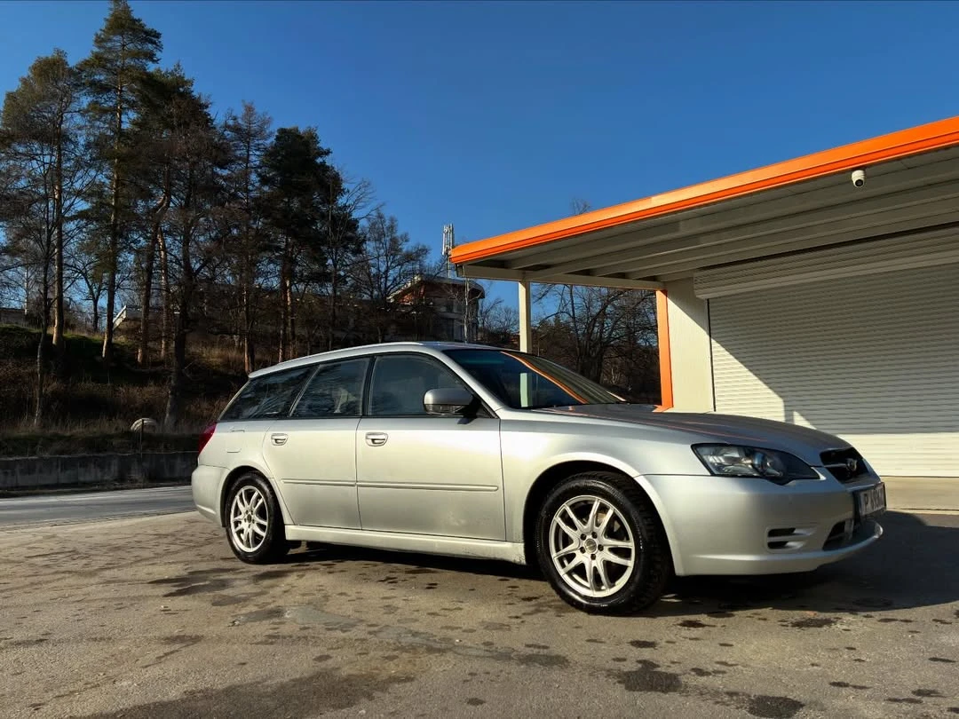 Subaru Legacy 2.0I, снимка 3 - Автомобили и джипове - 55260457