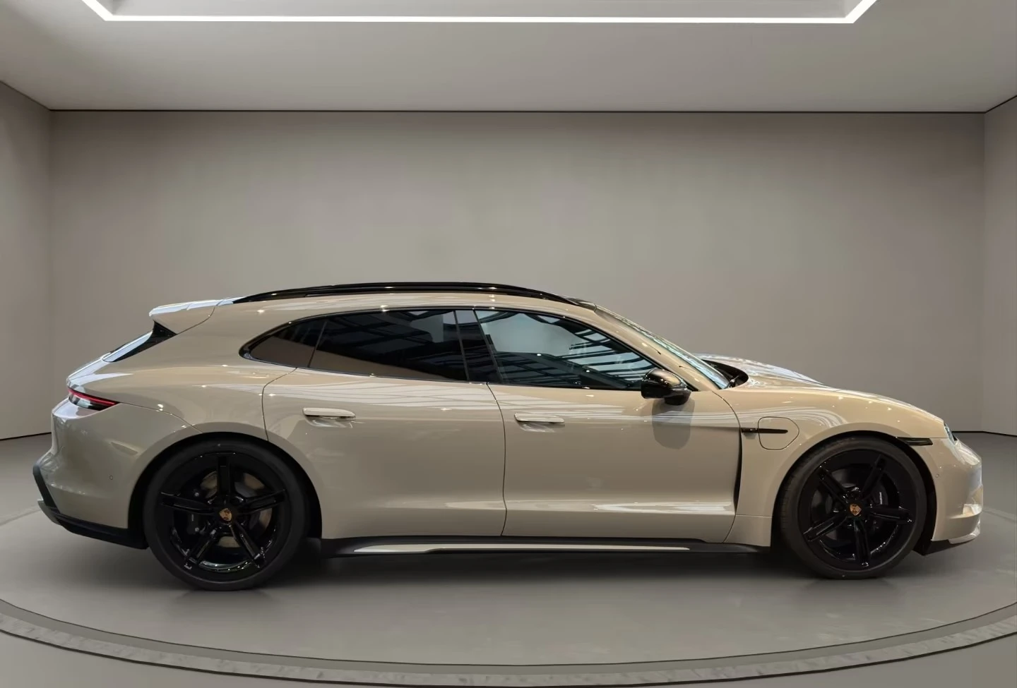 Porsche Taycan SPORT TURISMO BLACK EDITION 360 CAMERA PANO, снимка 6 - Автомобили и джипове - 55376600