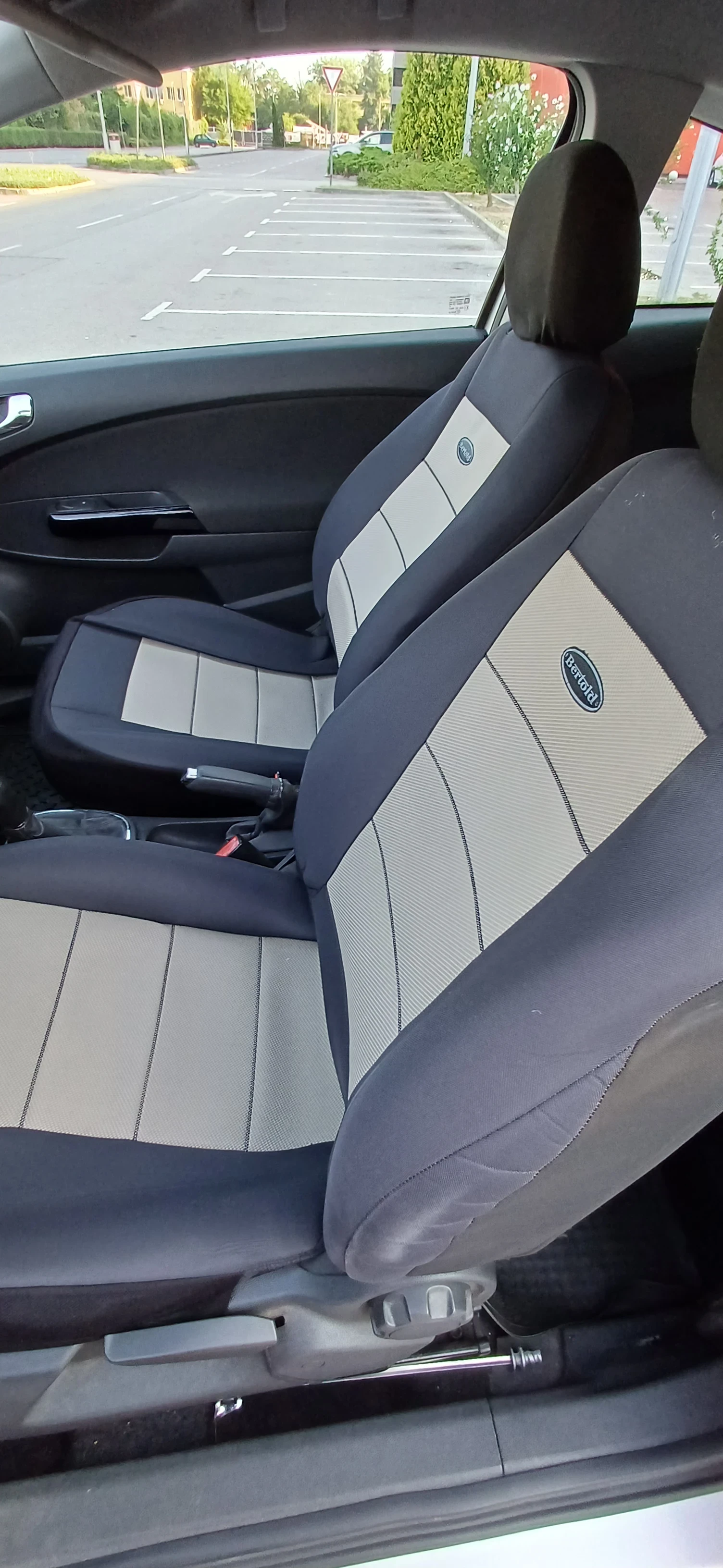 Opel Corsa, снимка 3 - Автомобили и джипове - 55461048