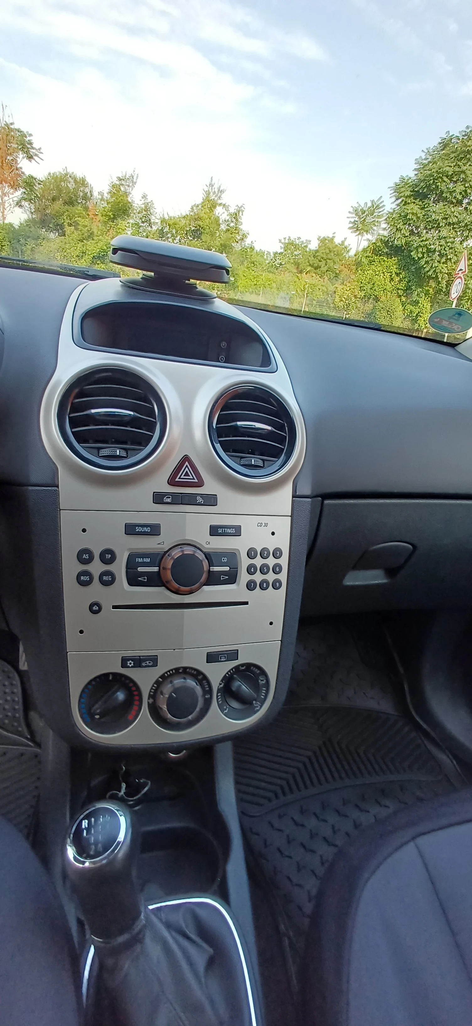 Opel Corsa, снимка 6 - Автомобили и джипове - 55461048