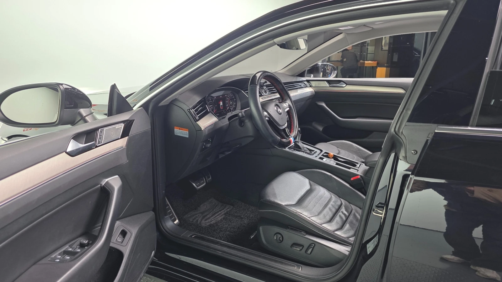 VW Arteon 2.0TDI Premium * DIS * ОБДУХ * ПАНО * KAMEPA, снимка 11 - Автомобили и джипове - 56163923