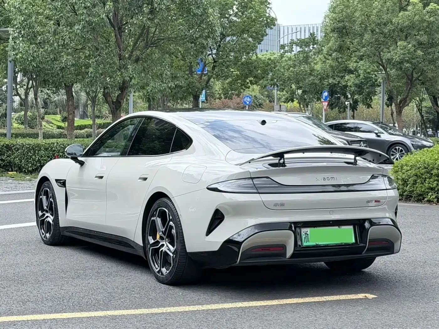 Xiaomi SU7, снимка 3 - Автомобили и джипове - 56683313
