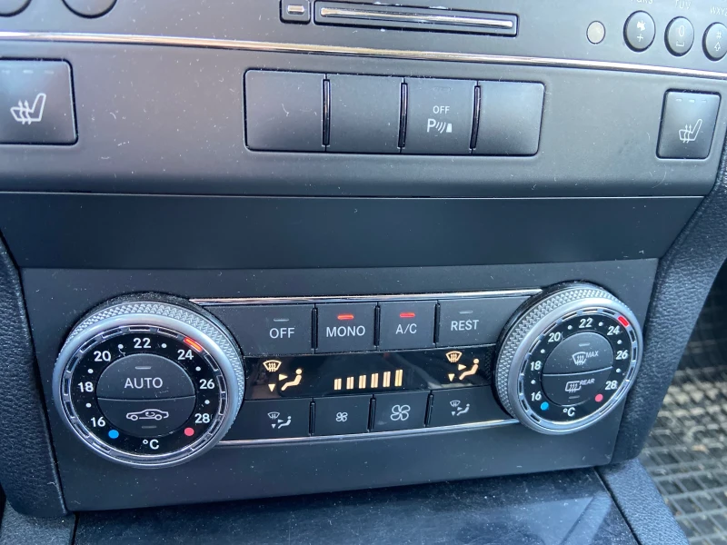 Mercedes-Benz GLK X 204, снимка 9 - Автомобили и джипове - 51377019