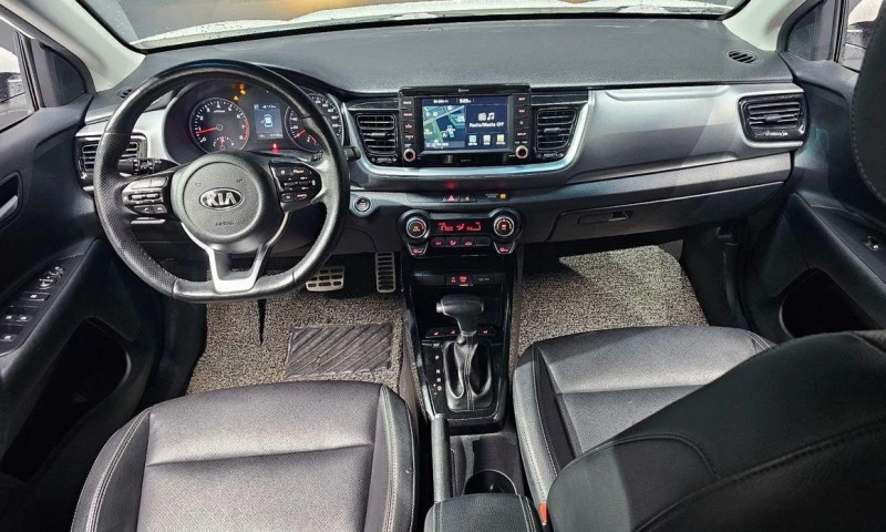 Kia Stonic 1.4 Prestige * НАЙ-ДОБРА ЦЕНА В БЪЛГАРИЯ* , снимка 7 - Автомобили и джипове - 52112040