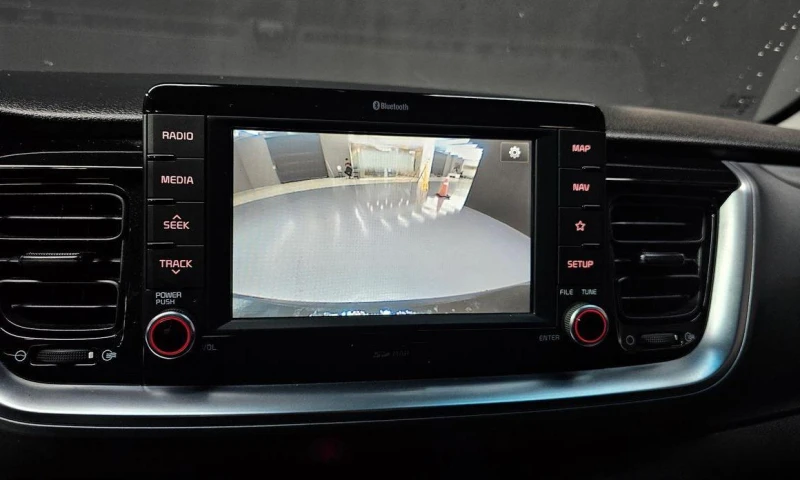 Kia Stonic 1.4 Prestige * НАЙ-ДОБРА ЦЕНА В БЪЛГАРИЯ* , снимка 15 - Автомобили и джипове - 52112040