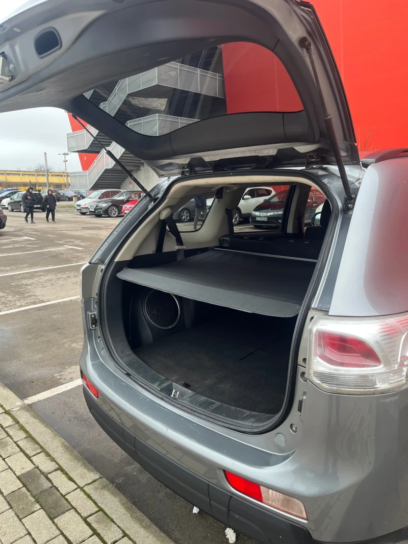 Mitsubishi Outlander, снимка 6 - Автомобили и джипове - 53009190
